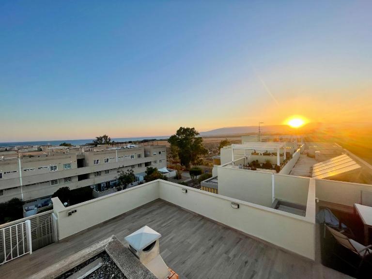 Sunset el Toyo Golf - B&B Almería