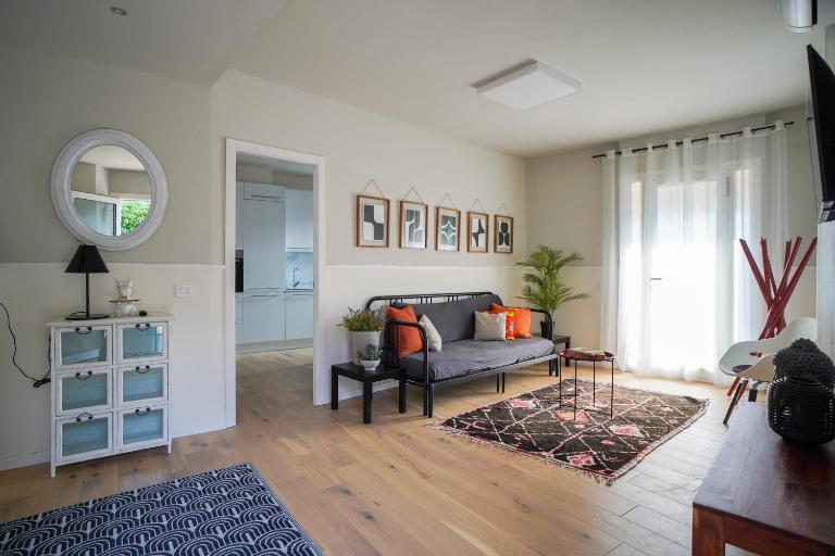 La Corte 27 - B - Ferienwohnung Sesto Calende