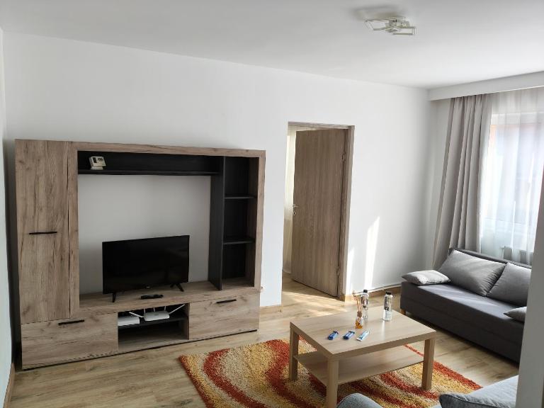 Intime Poto House Suceava - B&B Suceava
