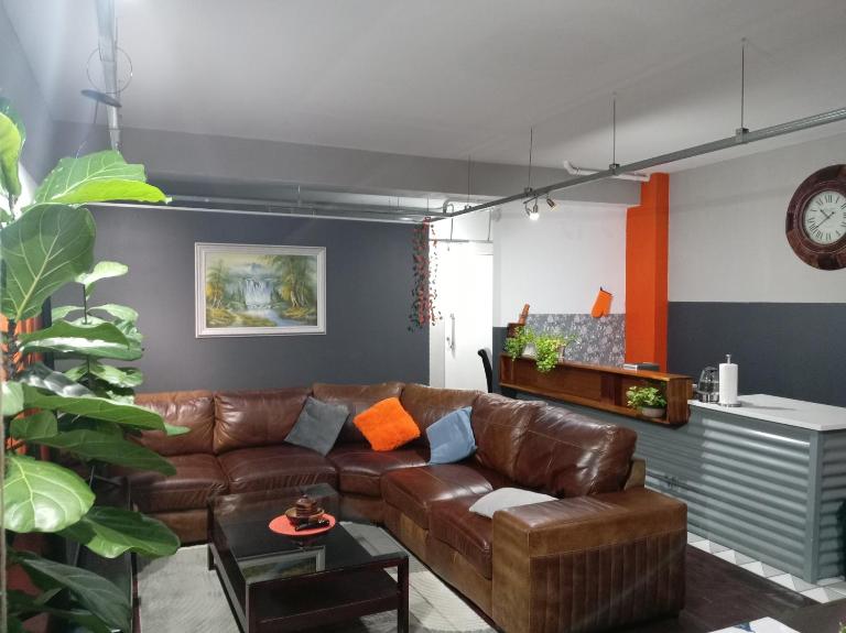 Warm & Luxury Stay at Maboneng with Kingbed HugeTV WiFi - Ferienwohnung Johannesburg