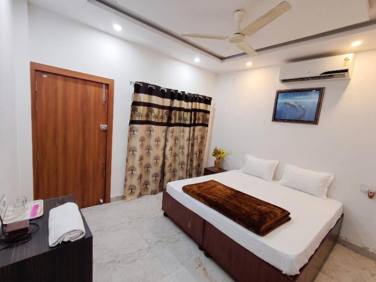 Aura Homestay - Bed and Breakfast Ujjain