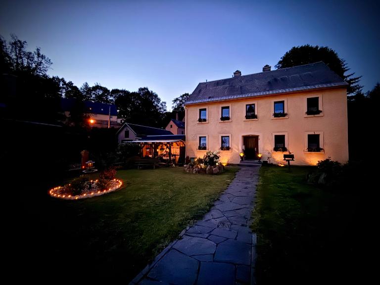 Ferienwohnungen WeberHaus - B&B Seiffen