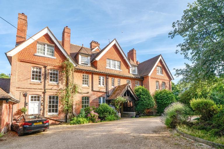 Experience Idyllic forest living in prestigious manor house in the New Forest - Minimum 30 days - B&B Brook