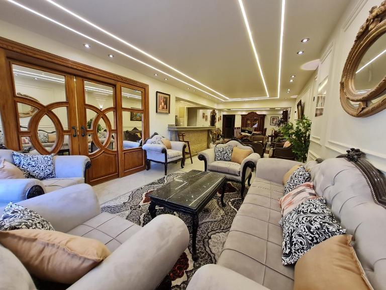 RD Served Apartment 3-Bedroom Dokki - Ideal Location Downtown Cairo - Ferienwohnung Kairo