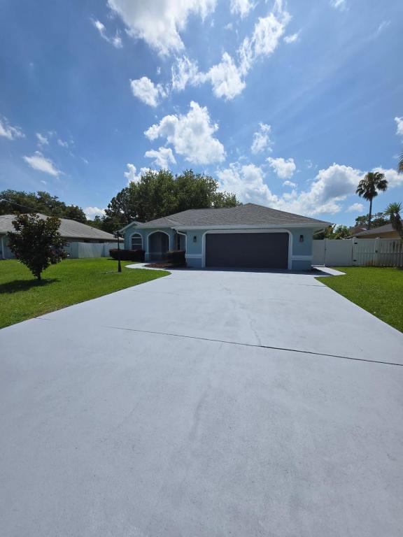 Coastal Comfort Family Retreat - Bed and Breakfast Palm Coast