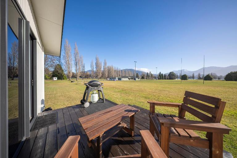 Dusky Rugby Unit - Te Anau Holiday Home - B&B Te Anau