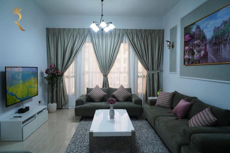 Azure Haven 1BR - Stylish Cozy Retreat - Bed and Breakfast Abu Dhabi