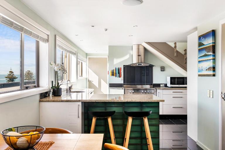 Sea and City Penthouse Suite - Napier CBD - B&B Napier City