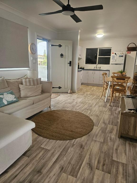 At the Beach - Pet Friendly - B&B Brooms Head