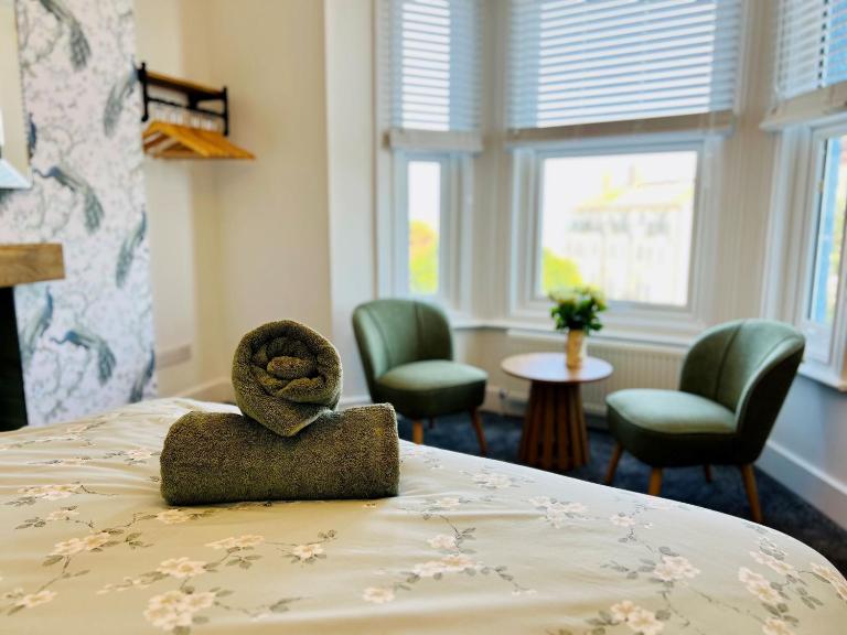 Seafront Townhouse Walton Pier & Sea Views - Ferienwohnung Walton-on-the-Naze