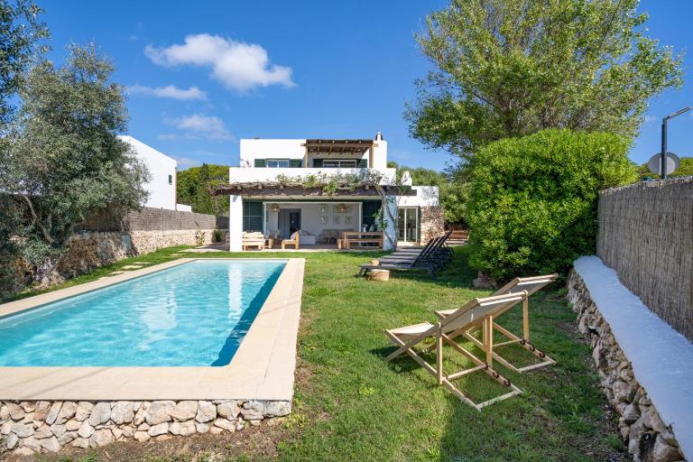 Villa Pepponi by 3VILLAS - Bed and Breakfast Sant Lluís