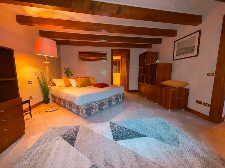 Ponte Pietra private garden free parking - B&B Verona