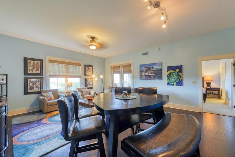 Sophisticated condo with pool central AC & beach access - B&B Santa Rosa Beach