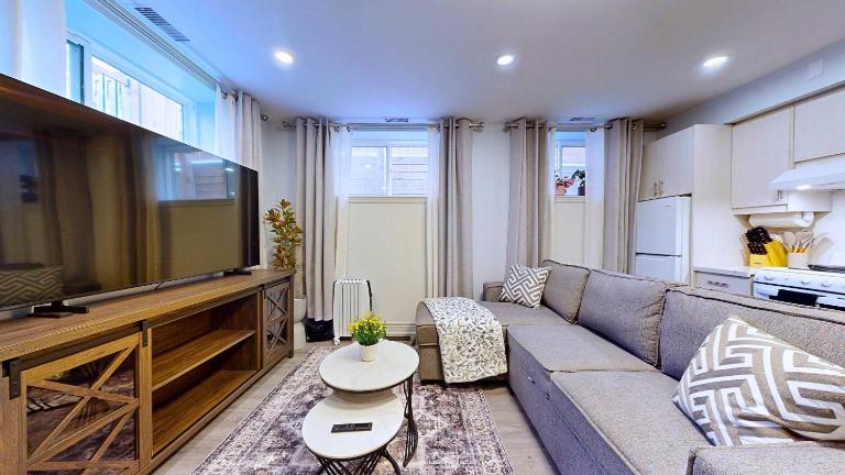 Newly Built Basement Suite with Parking WiFi - B&B Toronto