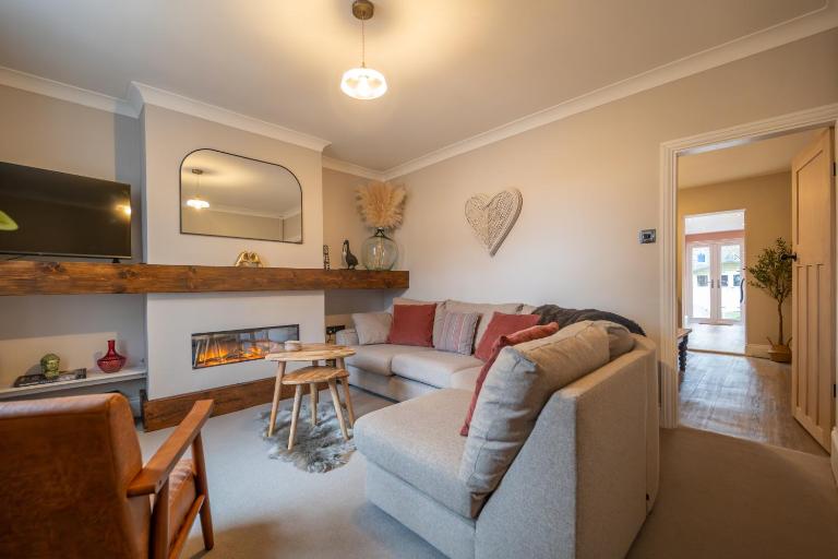 Little Owl Cottage, Short River Walk to Town, Drive Parking - B&B Stratford-upon-Avon