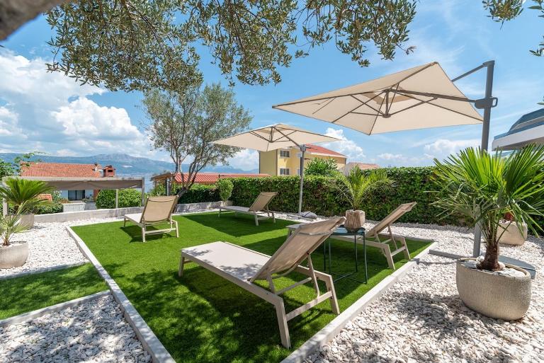 Guest house Bella - B&B Slatine