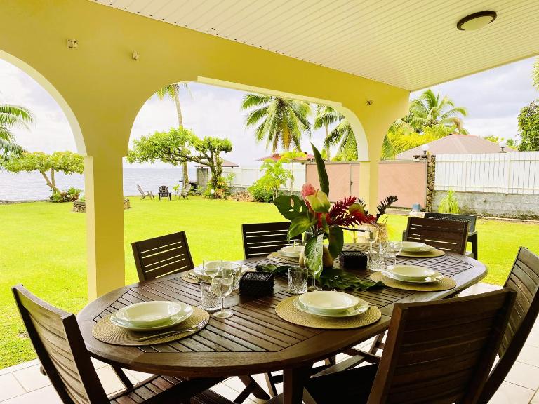 Séjour dépaysant à Villa Ahui Tautira - Vue imprenable sur le lagon - B&B Vaitona