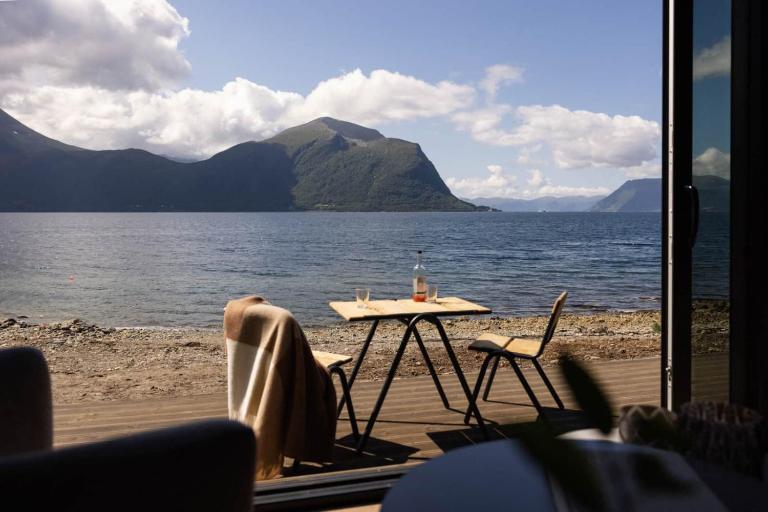 Hundeidvik Fjord Suite - Fjord Hideaway - Bed and Breakfast Hundeidvik