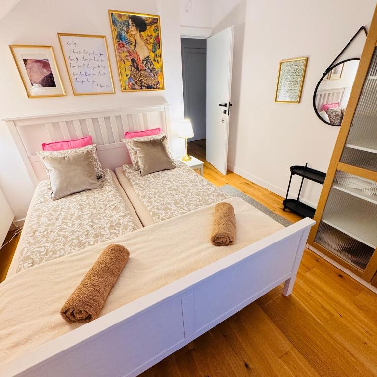 Boho Holistic House - forest, yoga massage - B&B Gmina Zabierzów