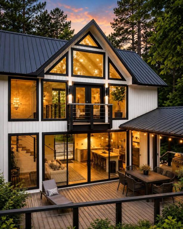 Fall Hideaway - VailsBluff - Romantic Escape - B&B Broken Bow