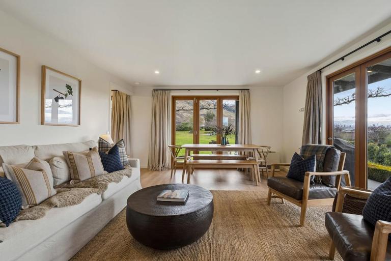 Wisteria Cottage by Sotheby's Luxury Rental Homes - B&B Wanaka