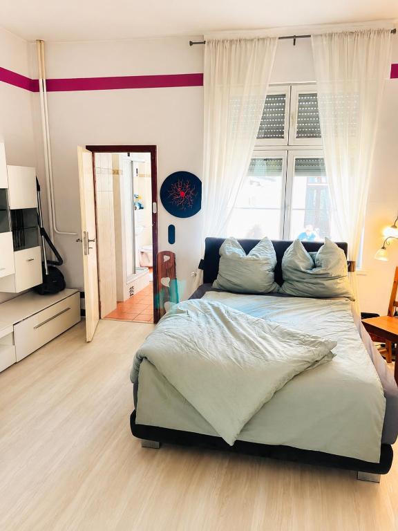 Troisdorf - City - EG - 58 Qm - 1 bis 3 Schlafplätze - B&B Troisdorf