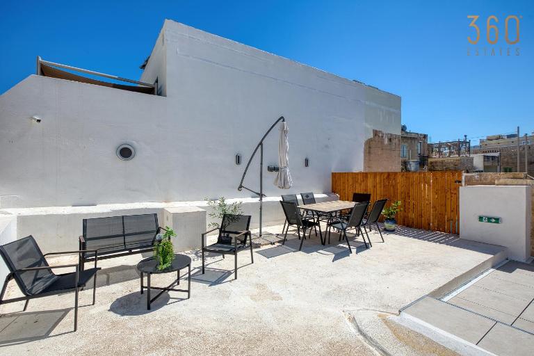 Beautiful 2BR home in Rabat with rooftop Terrace - Ferienwohnung Mdina