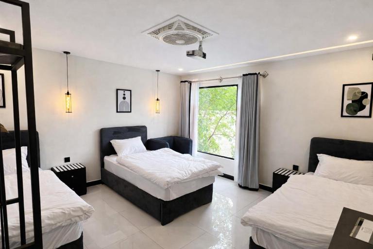 Luxury 2 Bedroom Family Apartment E11 Islamabad Free WiFi & Parking - B&B Islamabad