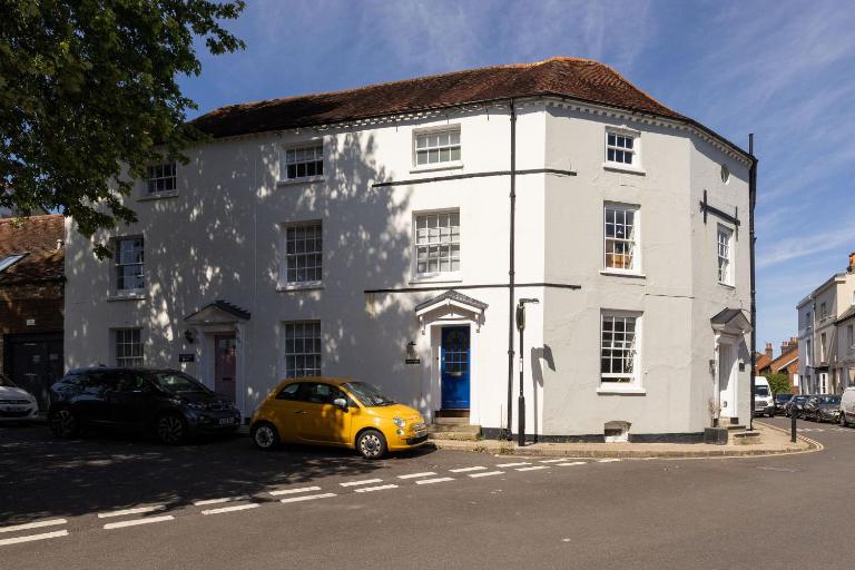 NEW - Herricks by The Butler Collection - Bed and Breakfast Arundel