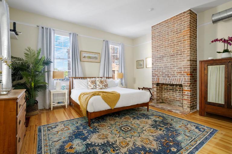 Historic Downtown Home Steps to King Street - Ferienwohnung Charleston
