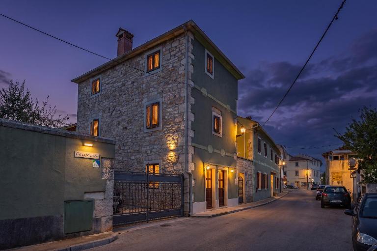 Casa Menta near Pula for 10 persons - private villa for families & friends with wellness - Bed and Breakfast Marčana