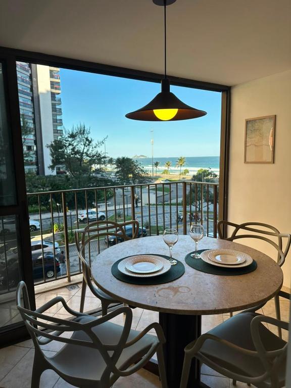 02 Suítes Premium - Vista Mar, 100m da Praia - B&B Río de Janeiro