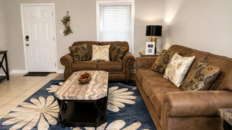 Urban Oasis Retreat in the Southwest! - B&B Huntsville