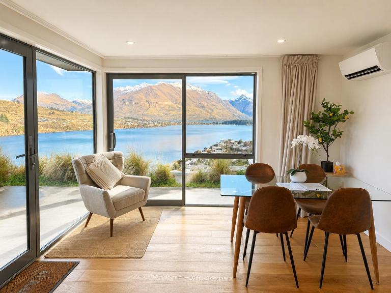 Lake View Apartment Queenstown - B&B Queenstown