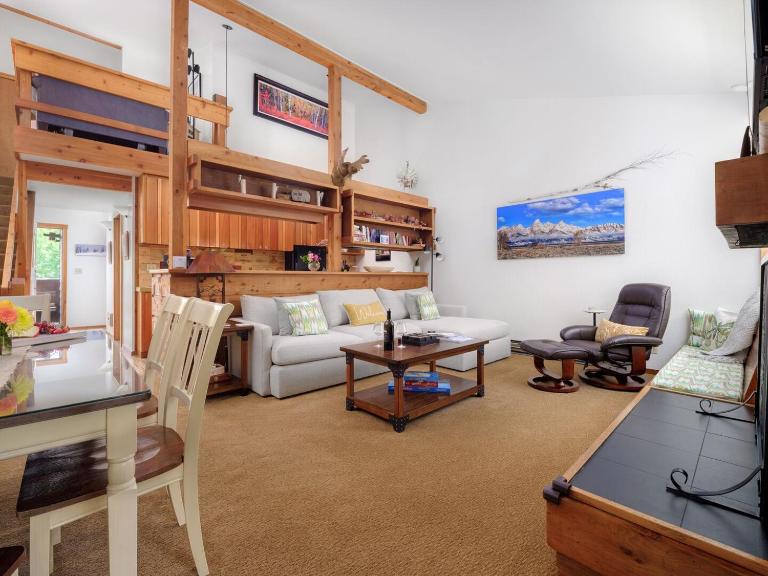 RMR: Hawthorne 222 Condo in The AspensWilsonWY - B&B Wilson