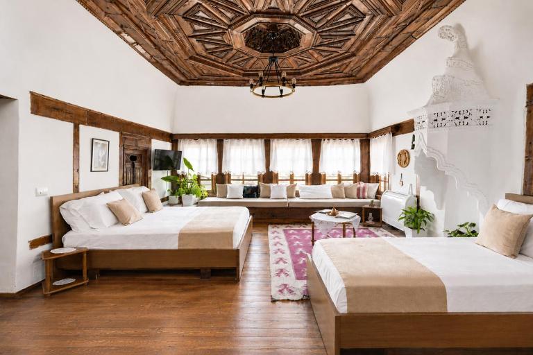 Ymer Guest House Mangalem - B&B Berat