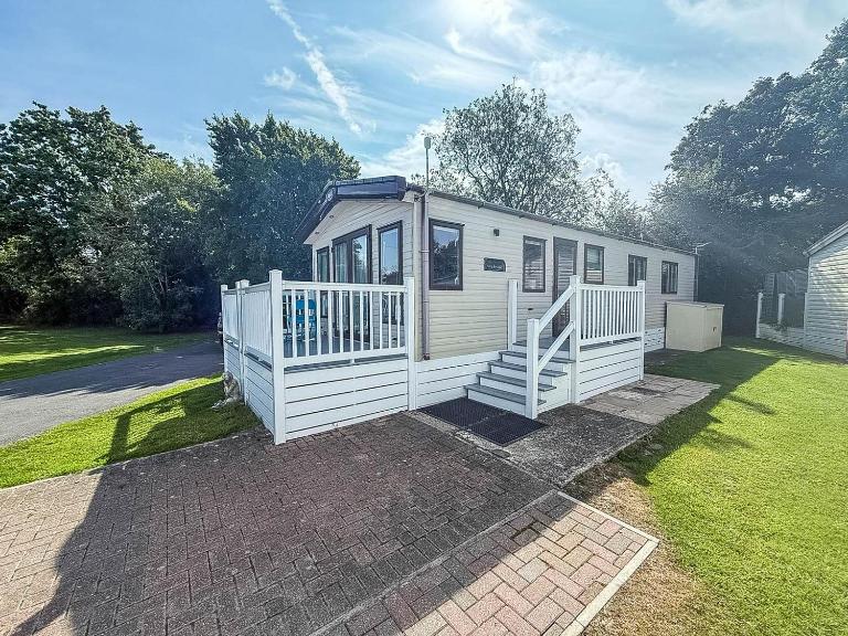 Beautiful Caravan With Decking At Carlton Meres Holiday Park, Suffolk Ref 60022M - Ferienwohnung Saxmundham