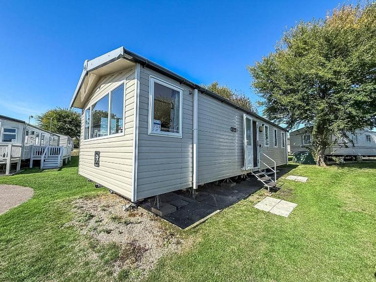 Stunning 8 Berth Caravan At Cherry Tree Holiday Park In Norfolk Ref 70711C - Bed and Breakfast Great Yarmouth