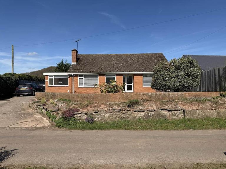Hereford 4 bed family home + garden by park - Bed and Breakfast Wellington