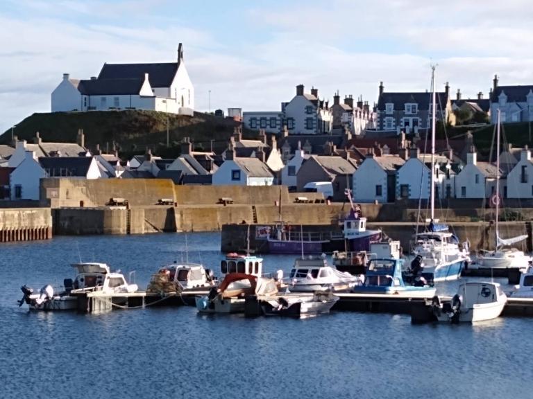 Sea Views - Bed and Breakfast Findochty