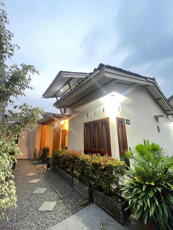 Villa Viva Mezzanine - Family - Ferienwohnung Lembang
