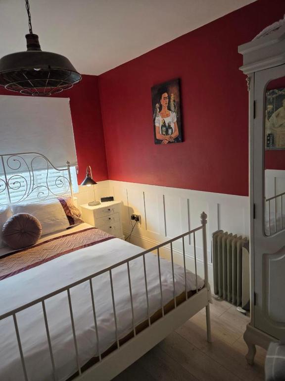 Firefly Studio - B&B Holt