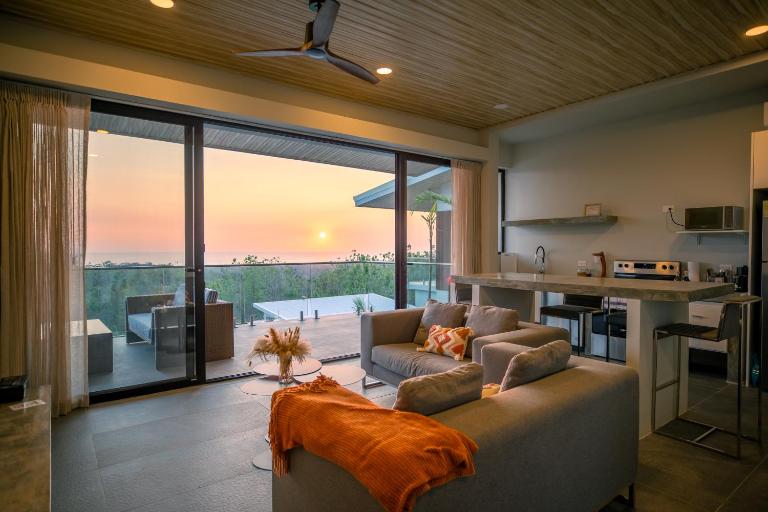 Ocean View Villa at Solindo Stays - B&B Marbella