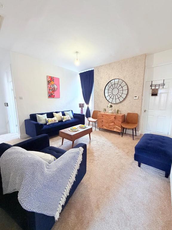 Luxury Group Stay Sleeping 7 Near Newcastle Centre - Bed and Breakfast Gateshead