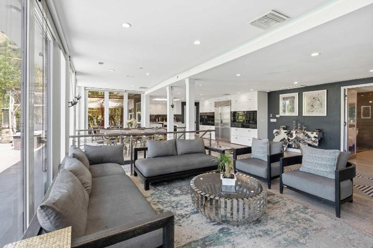 Hollywood Hills 4BR City View Home by Colby and Conrad - Ferienwohnung Los Angeles