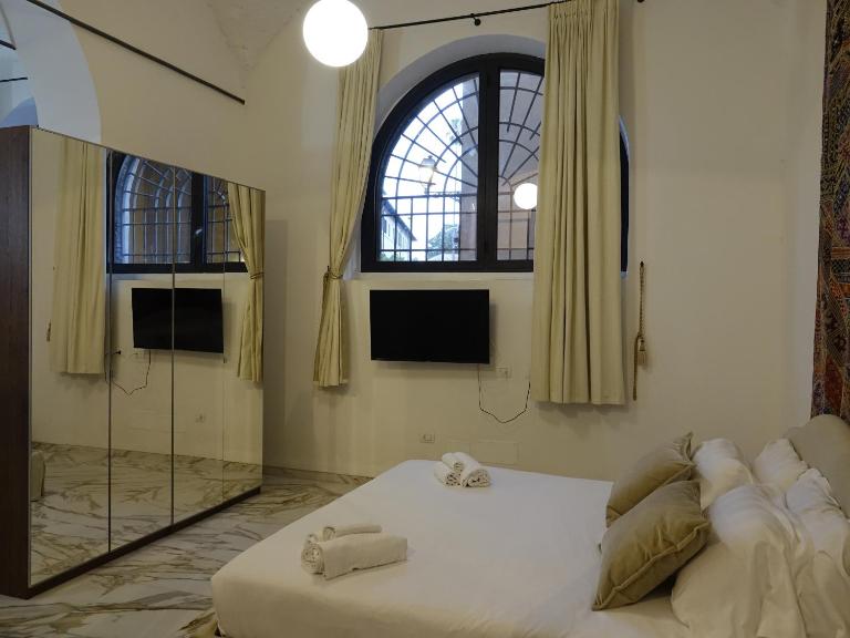 Helmirage Luxury Fori Imperiali - B&B Rome
