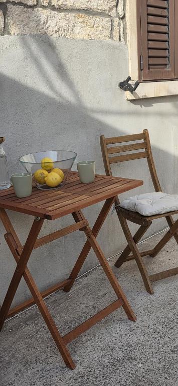 Apartman Tino - Chambres d'hôtes Žrnovo