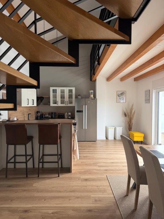 Modern Loft Apartement - Ferienwohnung Isernhagen