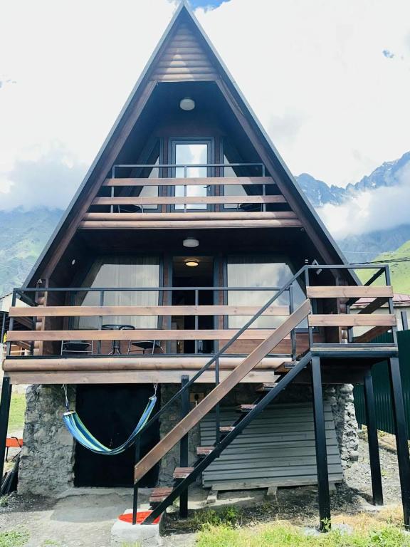 Targmani Luxury Cottage - Bed and Breakfast Stepantsminda