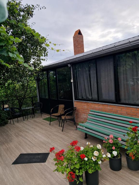 Wine&Honey Cozy Guest House - B&B Kutaisi